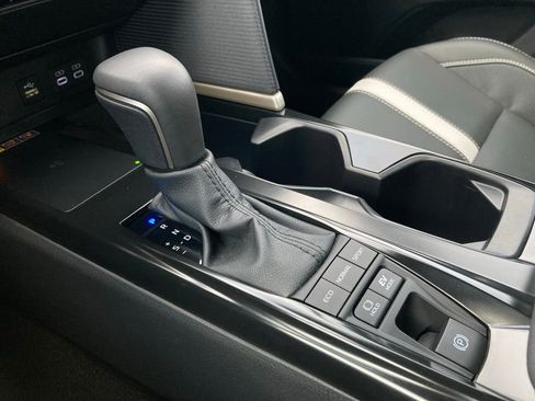 Used 2026 Toyota Camry SE w/ Multimedia Upgrade Package image 27