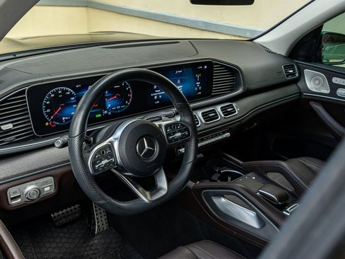 Used 2022 Mercedes-Benz GLS 450 4MATIC image 21