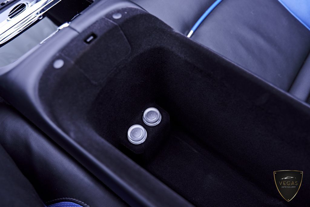 Used 2019 Rolls-Royce Dawn RWD image 60