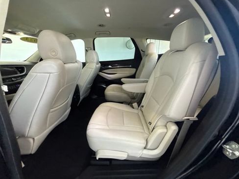 Used 2023 Buick Enclave Essence AWD/4WD image 22