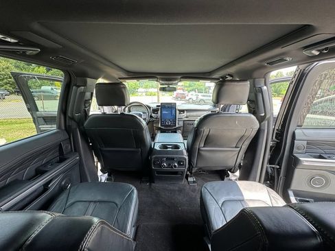 Used 2023 Ford Expedition Max Platinum AWD/4WD image 18