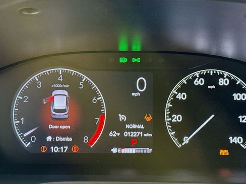 Used 2023 Honda HR-V LX image 10