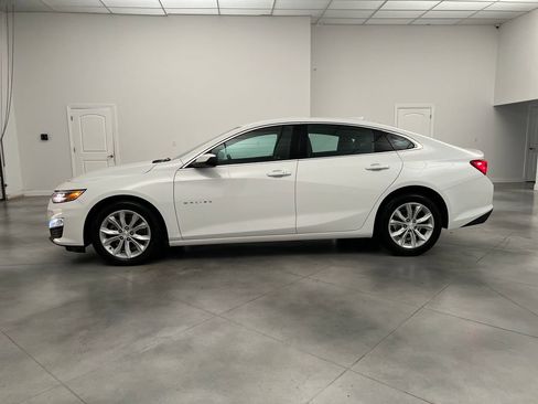 Used 2025 Chevrolet Malibu LT FWD image 4