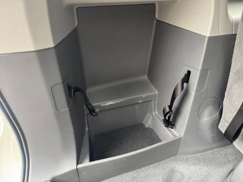 Used 2019 Toyota Sienna XLE FWD image 17