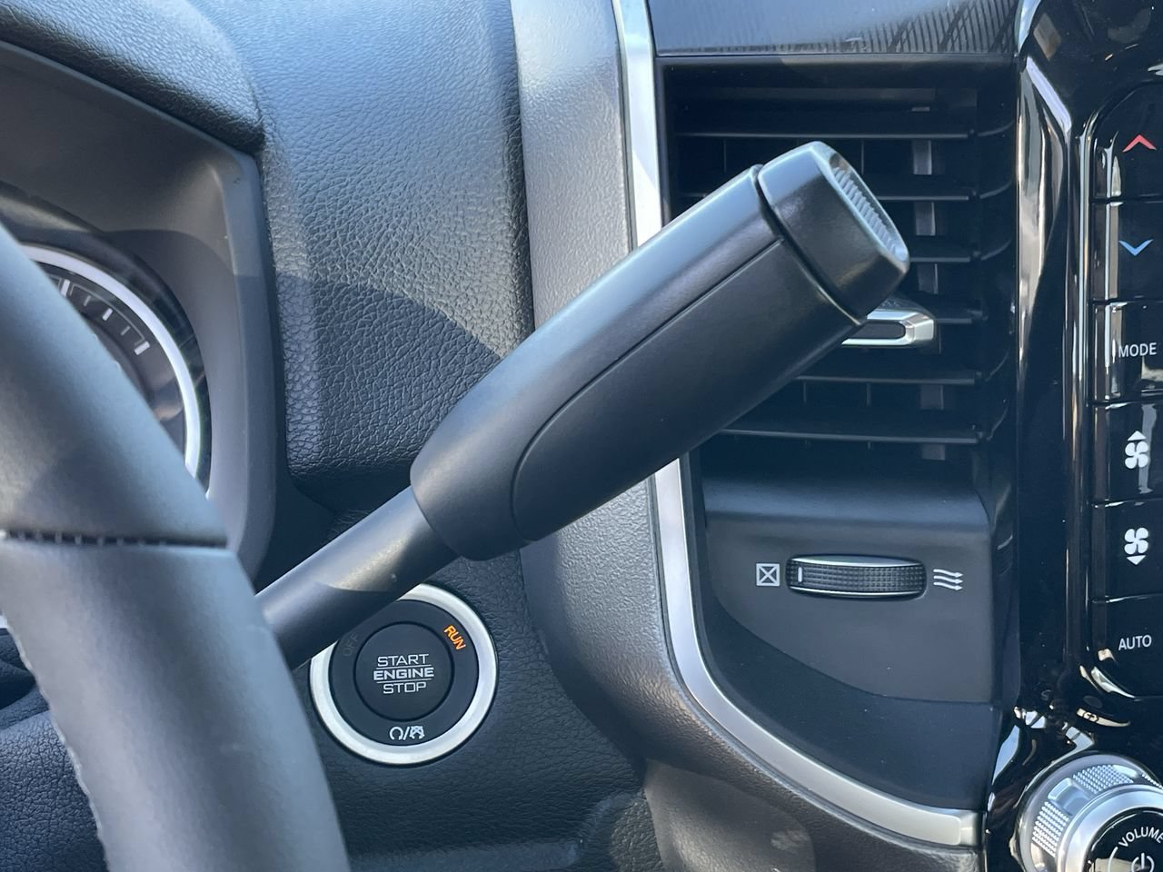New 2025 RAM 3500 Big Horn AWD/4WD image 34