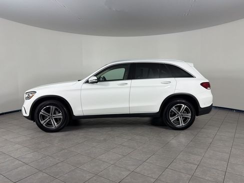 Used 2021 Mercedes-Benz GLC 300 4MATIC image 2