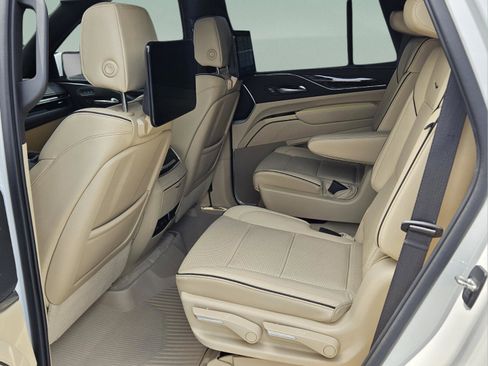 Used 2021 Cadillac Escalade Premium Luxury w/ Driver Assist Tech Package AWD/4WD image 34