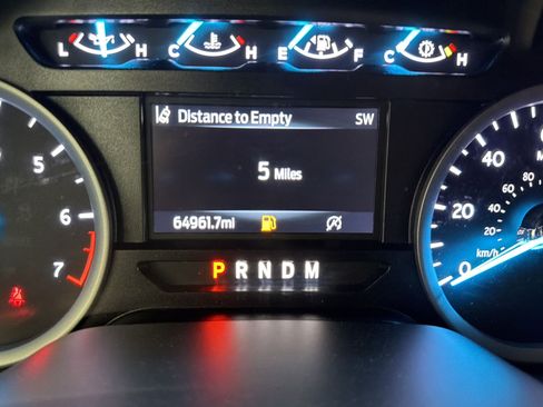 Used 2020 Ford Expedition XLT image 18