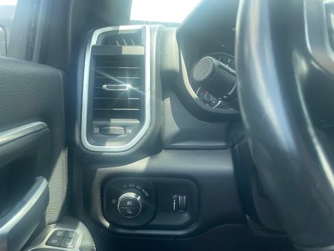 Used 2024 RAM 2500 Big Horn AWD/4WD image 12