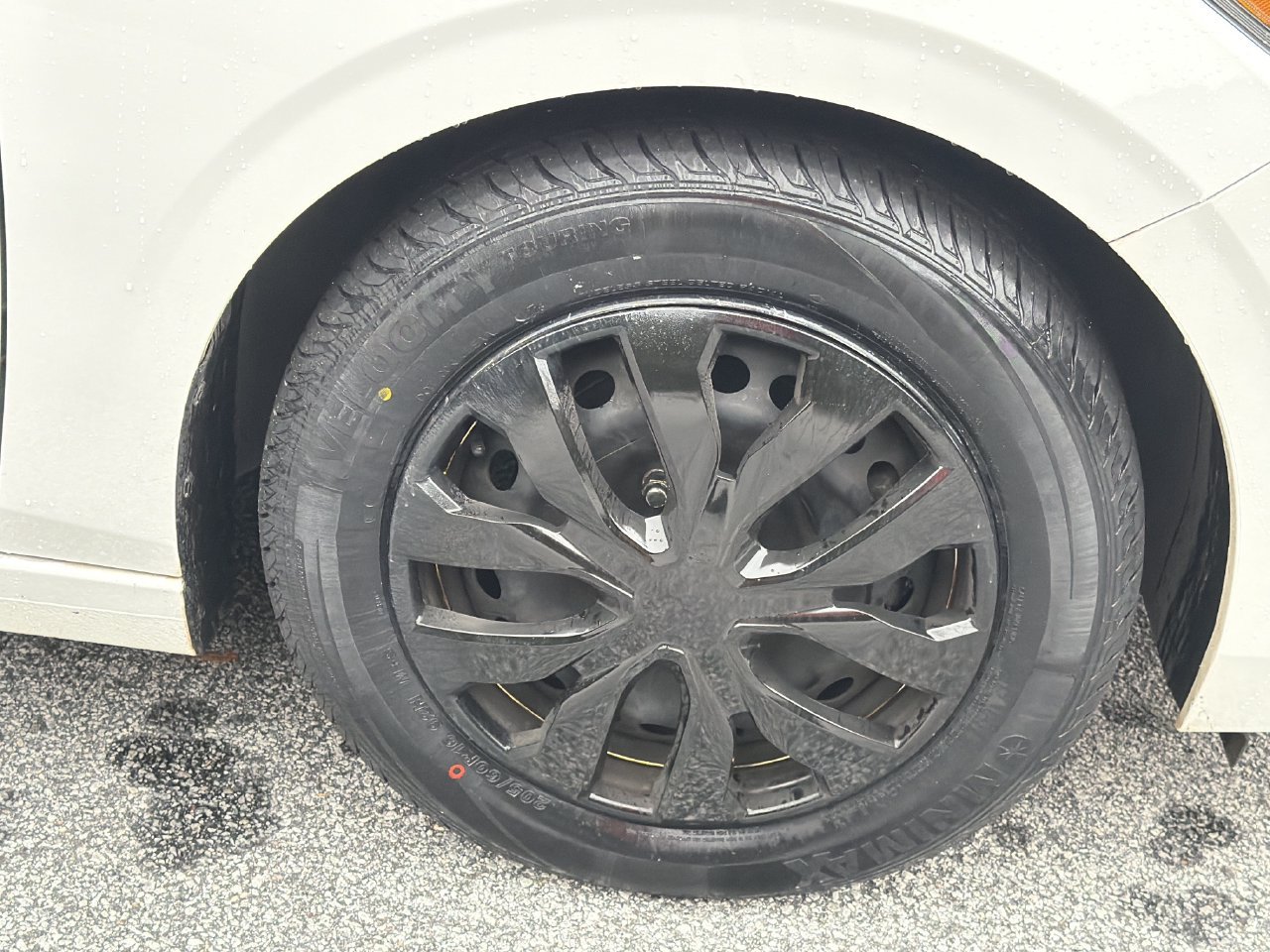 Certified 2025 Nissan Sentra S FWD image 32