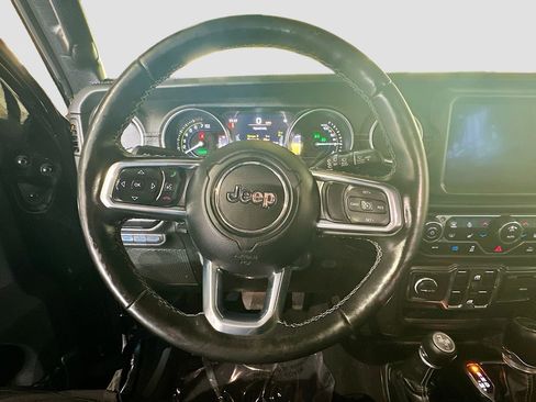 Used 2023 Jeep Wrangler Unlimited Sahara w/ Cold Weather Group AWD/4WD image 11