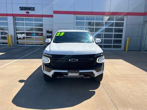 Used 2023 Chevrolet Tahoe Z71 w/ Luxury Package AWD/4WD image 8