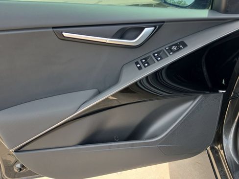 New 2026 Kia Niro Wind FWD image 18
