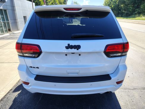 Certified 2021 Jeep Grand Cherokee Laredo AWD/4WD image 8