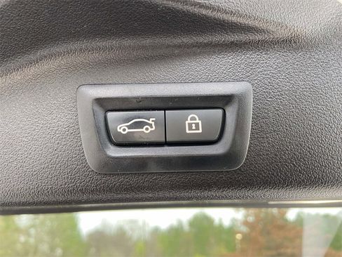 Used 2019 BMW X5 xDrive40i w/ Convenience Package image 9