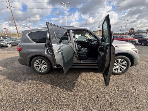Used 2016 INFINITI QX80 4WD w/ Driver's Assistance Package image 8