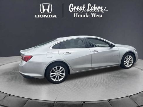 Used 2018 Chevrolet Malibu LT FWD image 9