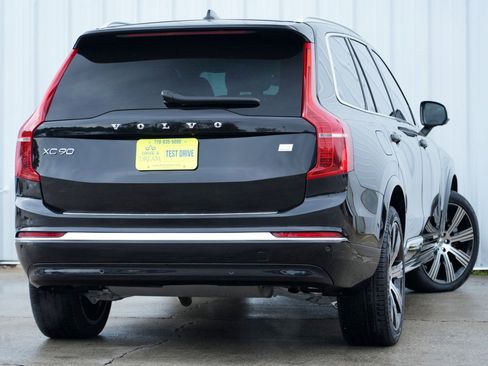 Used 2024 Volvo XC90 T8 Ultimate w/ Lounge Package image 5