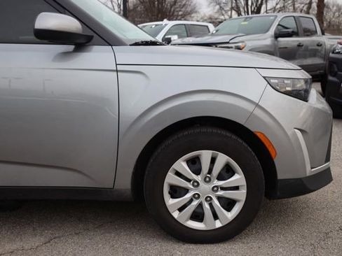 Used 2025 Kia Soul LX image 13