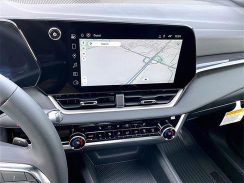 New 2026 Chevrolet Equinox LT w/ Convenience Package II image 11