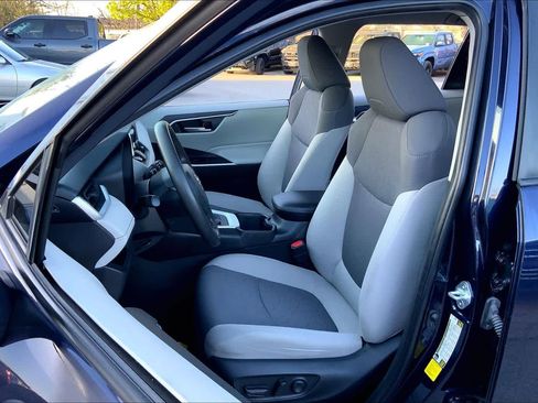 Used 2023 Toyota RAV4 XLE image 8