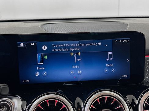 Used 2025 Mercedes-Benz GLB 250 image 21