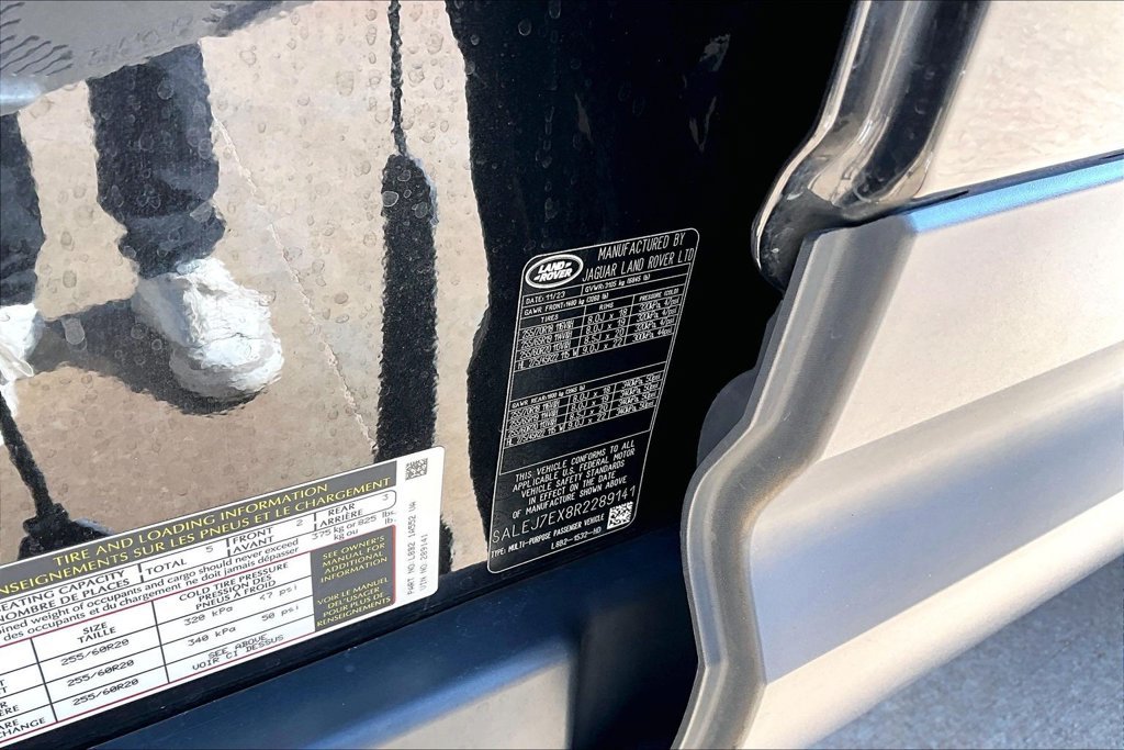Used 2024 Land Rover Defender 110 S AWD/4WD image 31