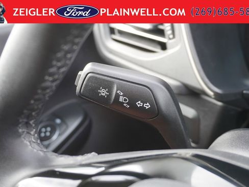 Used 2022 Ford Escape SEL w/ Equipment Group 302A AWD/4WD image 25