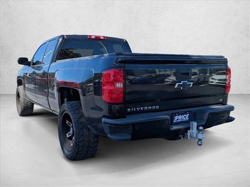 Used 2017 Chevrolet Silverado 1500 LT w/ Midnight Edition image 7