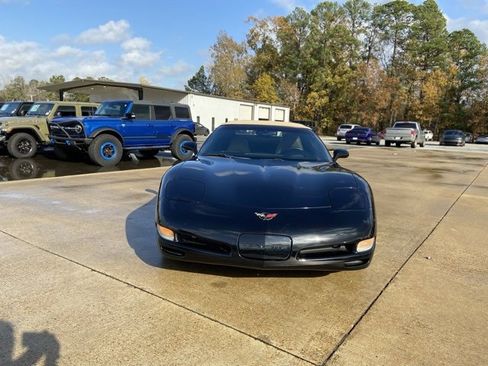 Used 2004 Chevrolet Corvette Convertible w/ Preferred Equipment Group image 4