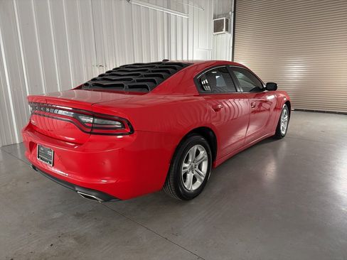 Used 2019 Dodge Charger SXT image 7