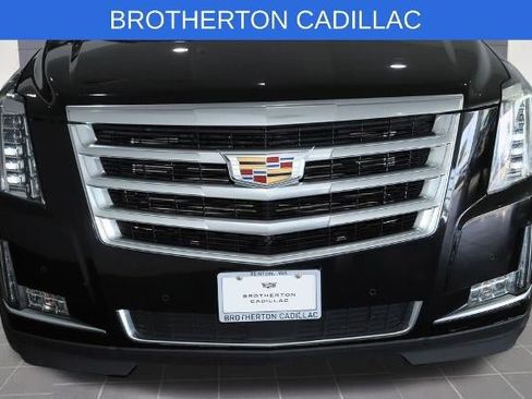Used 2016 Cadillac Escalade ESV Premium AWD/4WD image 12