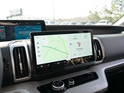 New 2026 Ford Expedition Active image 25