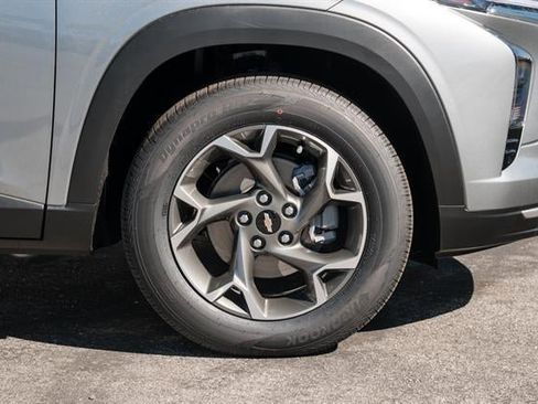 Used 2026 Chevrolet Trax LT w/ Driver Confidence Package image 12