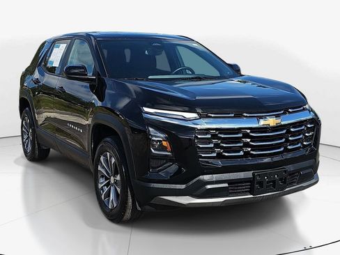 Used 2025 Chevrolet Equinox LT FWD image 3