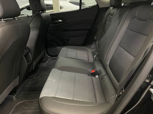 Certified 2024 Chevrolet Trax LT w/ Driver Confidence Package image 12