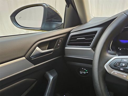 Used 2024 Volkswagen Jetta S image 31