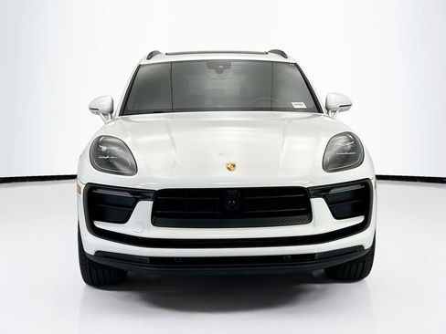 Used 2026 Porsche Macan AWD/4WD image 10