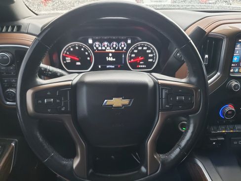 Used 2021 Chevrolet Silverado 1500 High Country w/ Z71 Off-Road Package AWD/4WD image 15