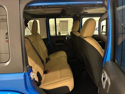 Certified 2022 Jeep Wrangler Unlimited Sahara image 26