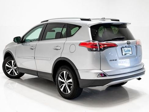 Used 2018 Toyota RAV4 XLE w/ Plus Extra Value Package FWD image 30