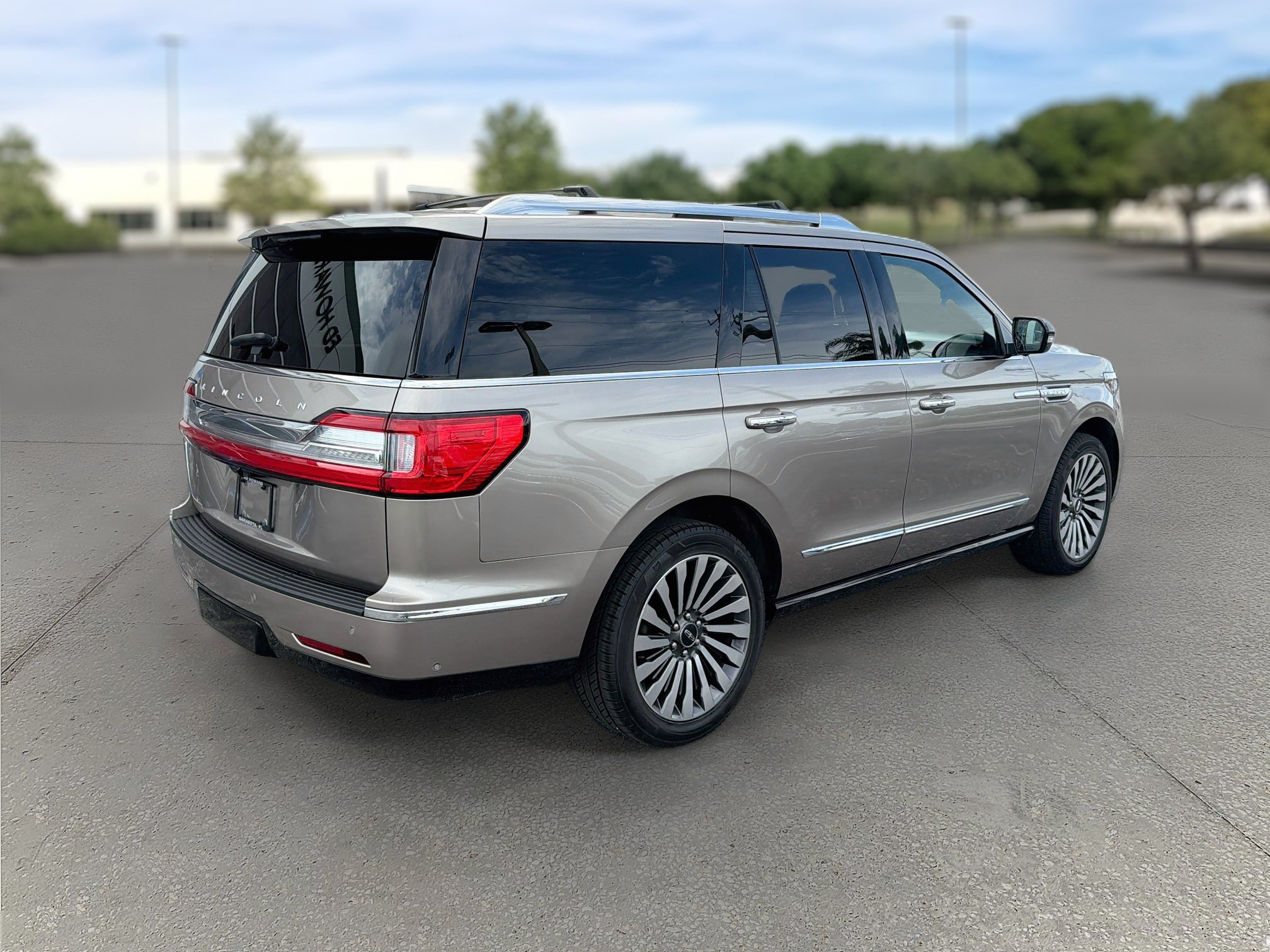 Used 2018 Lincoln Navigator Reserve w/ Technology Package AWD/4WD image 7
