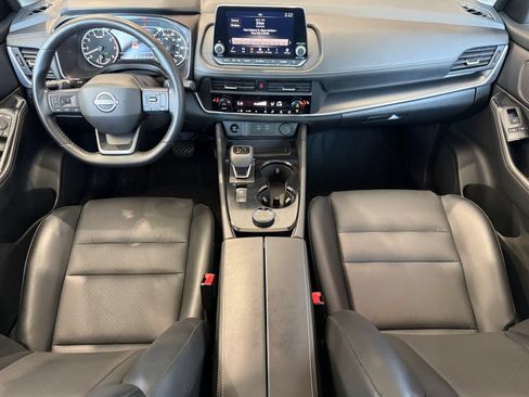 Used 2025 Nissan Rogue SV w/ SV Premium Package AWD/4WD image 2