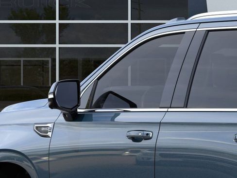 New 2026 GMC Yukon Denali w/ Sun & Power Step Package image 12