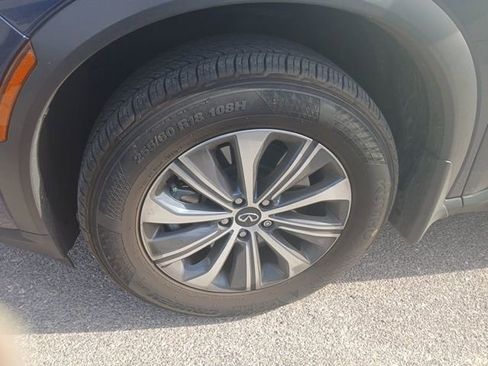 Certified 2025 INFINITI QX60 Pure FWD image 3