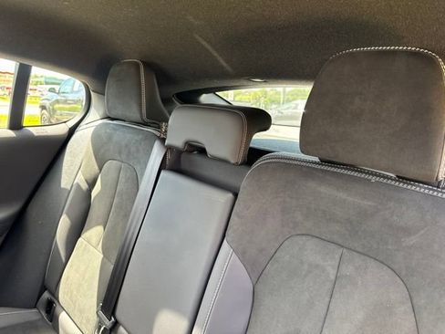 Used 2023 Volvo C40 P8 Recharge Plus AWD/4WD image 21