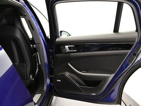 Used 2020 Porsche Panamera 4 image 50
