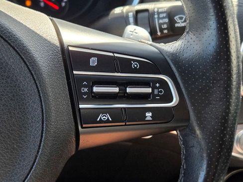 Used 2022 Kia Stinger GT-Line w/ Sun & Sound Package image 18