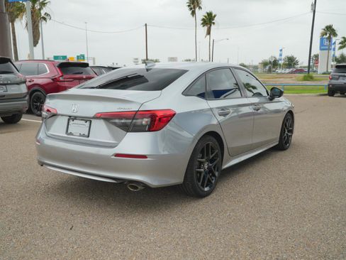Used 2023 Honda Civic Sport image 5