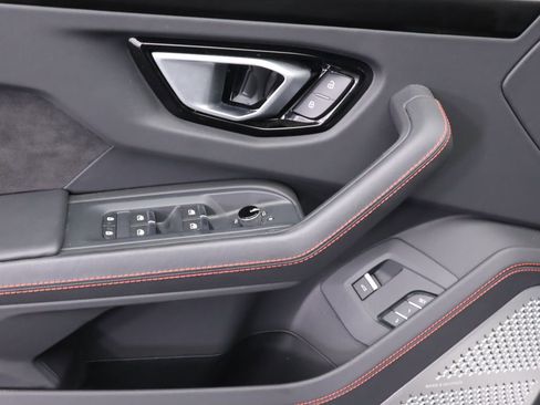 Used 2024 Lamborghini Urus S image 24